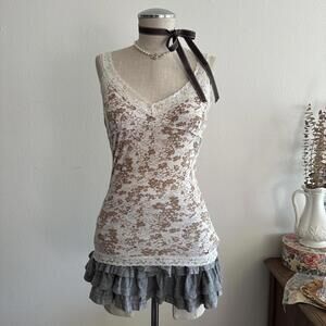 Hollister brown and cream floral print lace trim tank top